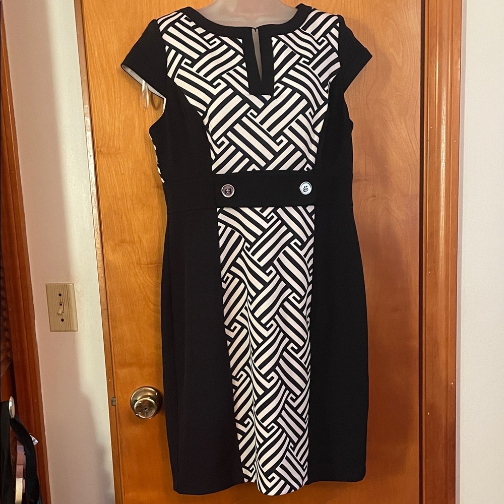 Studio One Black and White Geometric Dress